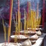 Defumadores e incensos dos signos do zodíaco relacionado ao seu orixá